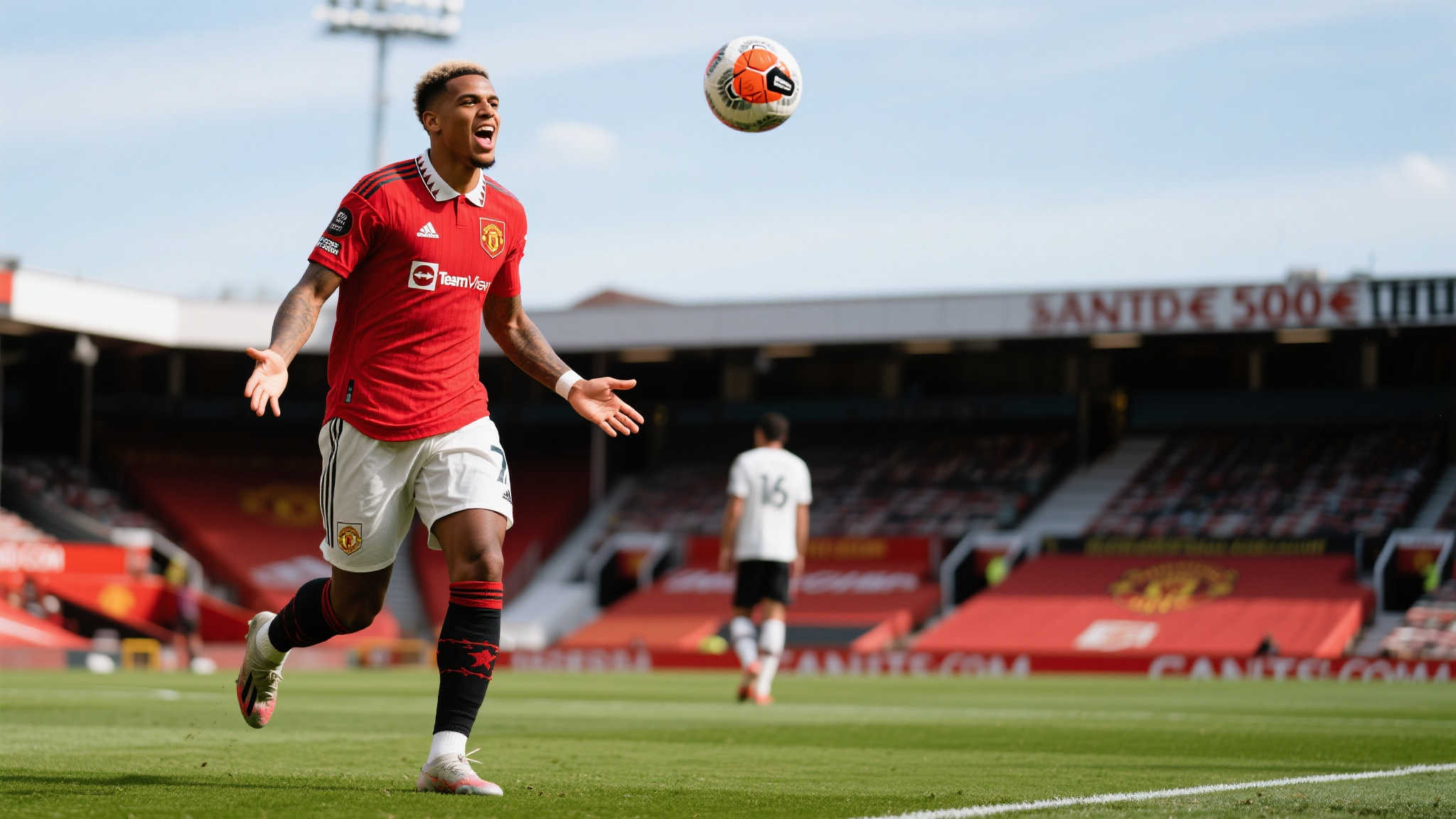 曼联豪掷5000万签约玻璃属性中锋：16球8助揭新战力